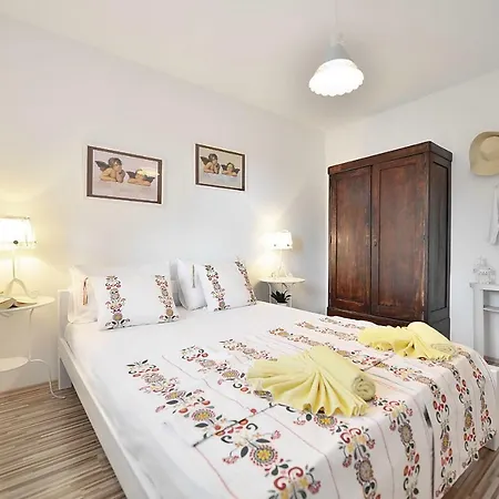 Apartments Sarbunal Bol Extérieur photo