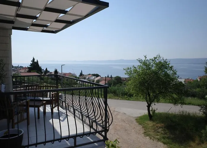 Apartments Sarbunal