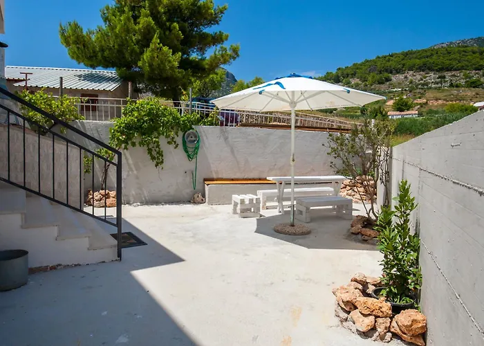 Apartments Sarbunal